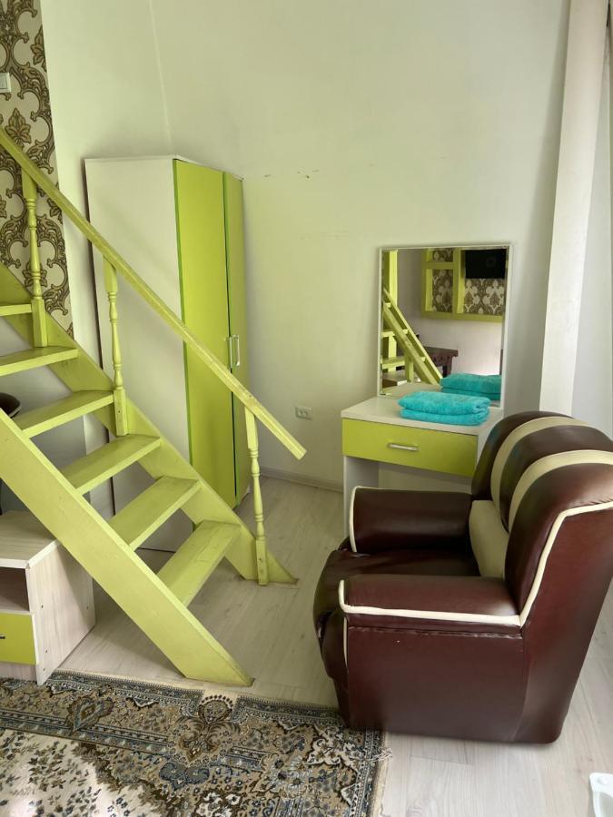 Anisa- Hostel Душанбе Екстериор снимка