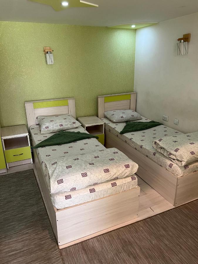 Anisa- Hostel Душанбе Екстериор снимка