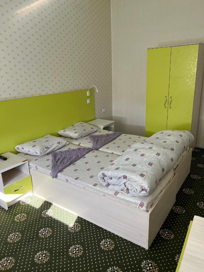 Anisa- Hostel Душанбе Екстериор снимка